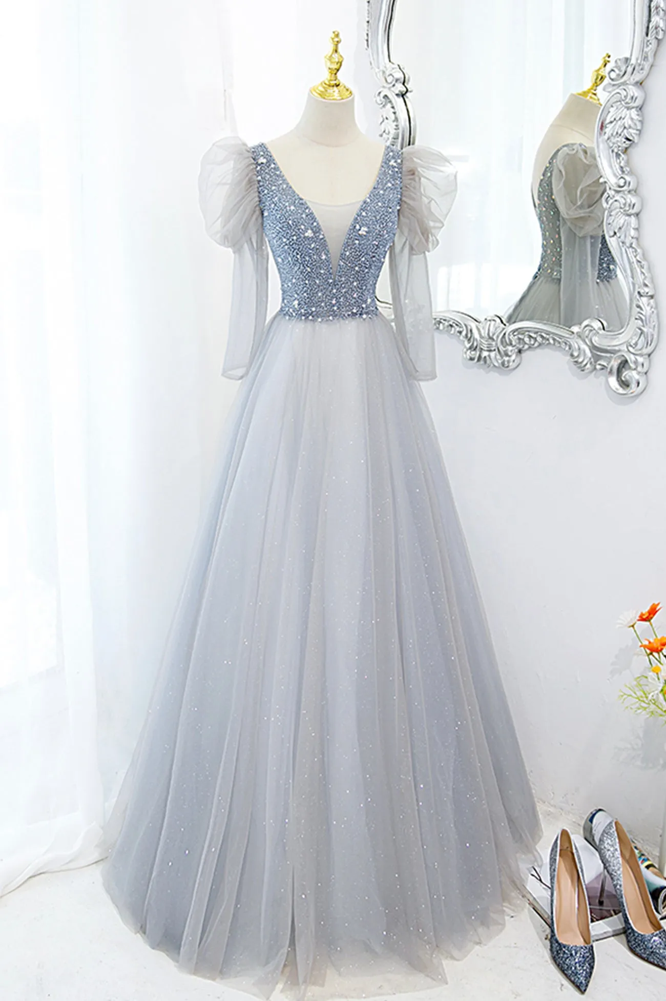 Cute V-Neck Tulle Long Prom Dress with Beaded, A-Line Long Sleeve Evening Dress