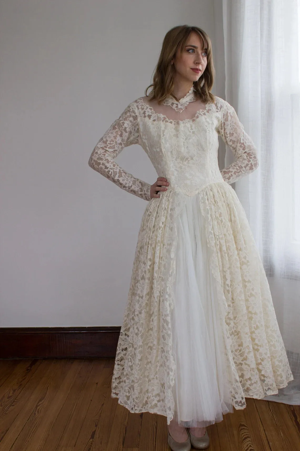 Empire Waist Vintage Wedding Dress With Lace and Long Sleeves