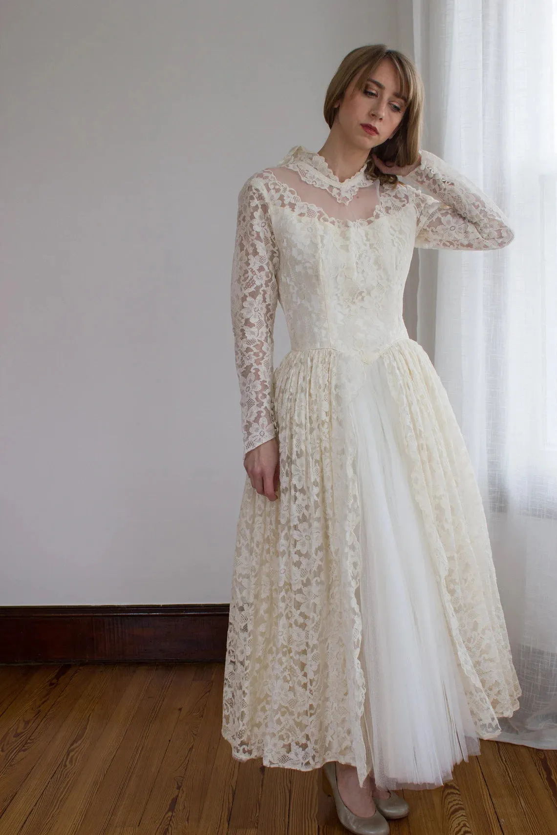 Empire Waist Vintage Wedding Dress With Lace and Long Sleeves