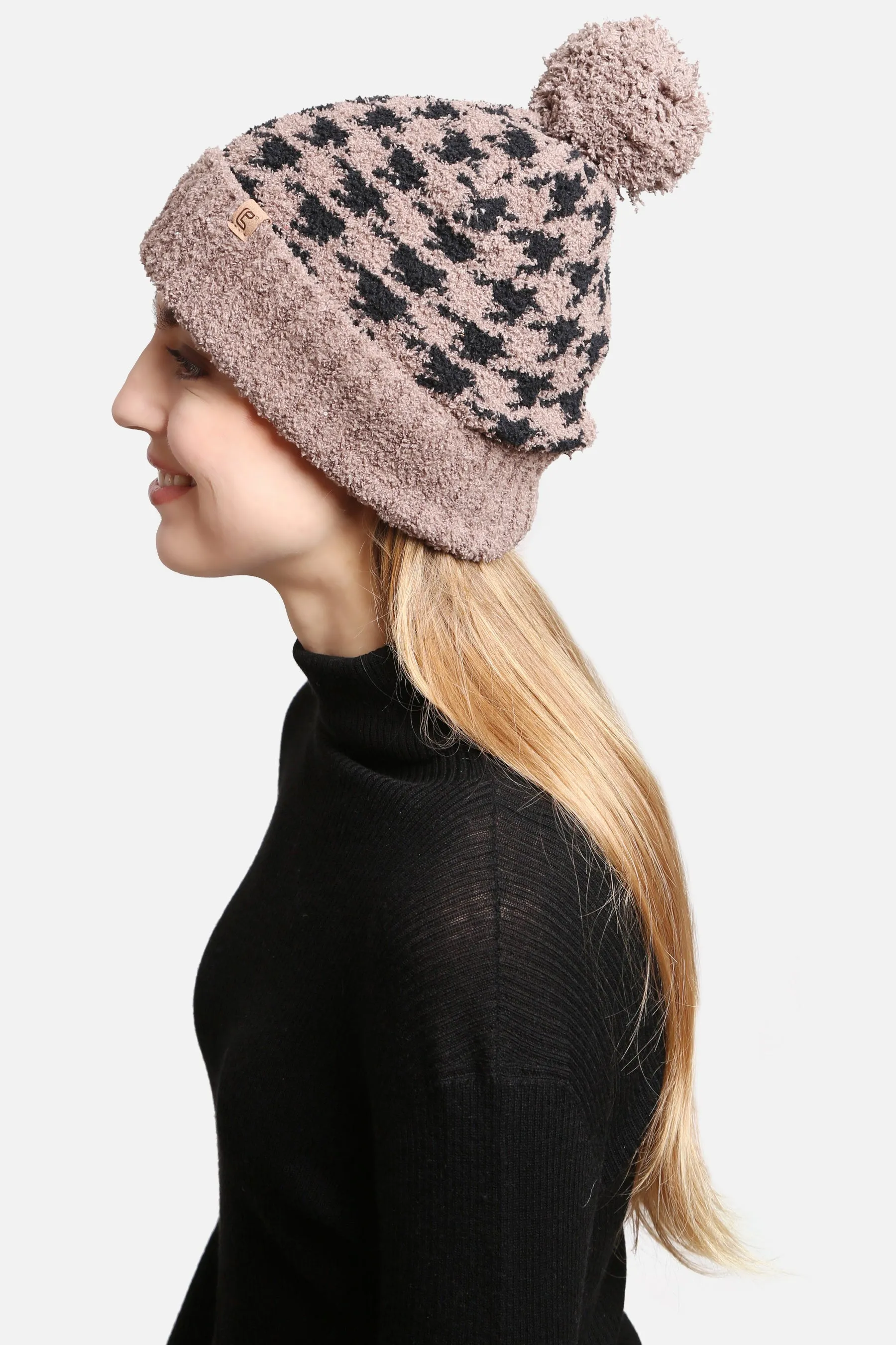 Houndstooth Beanie w/ Pom Pom *DEAL-COUPON EXCLUDED