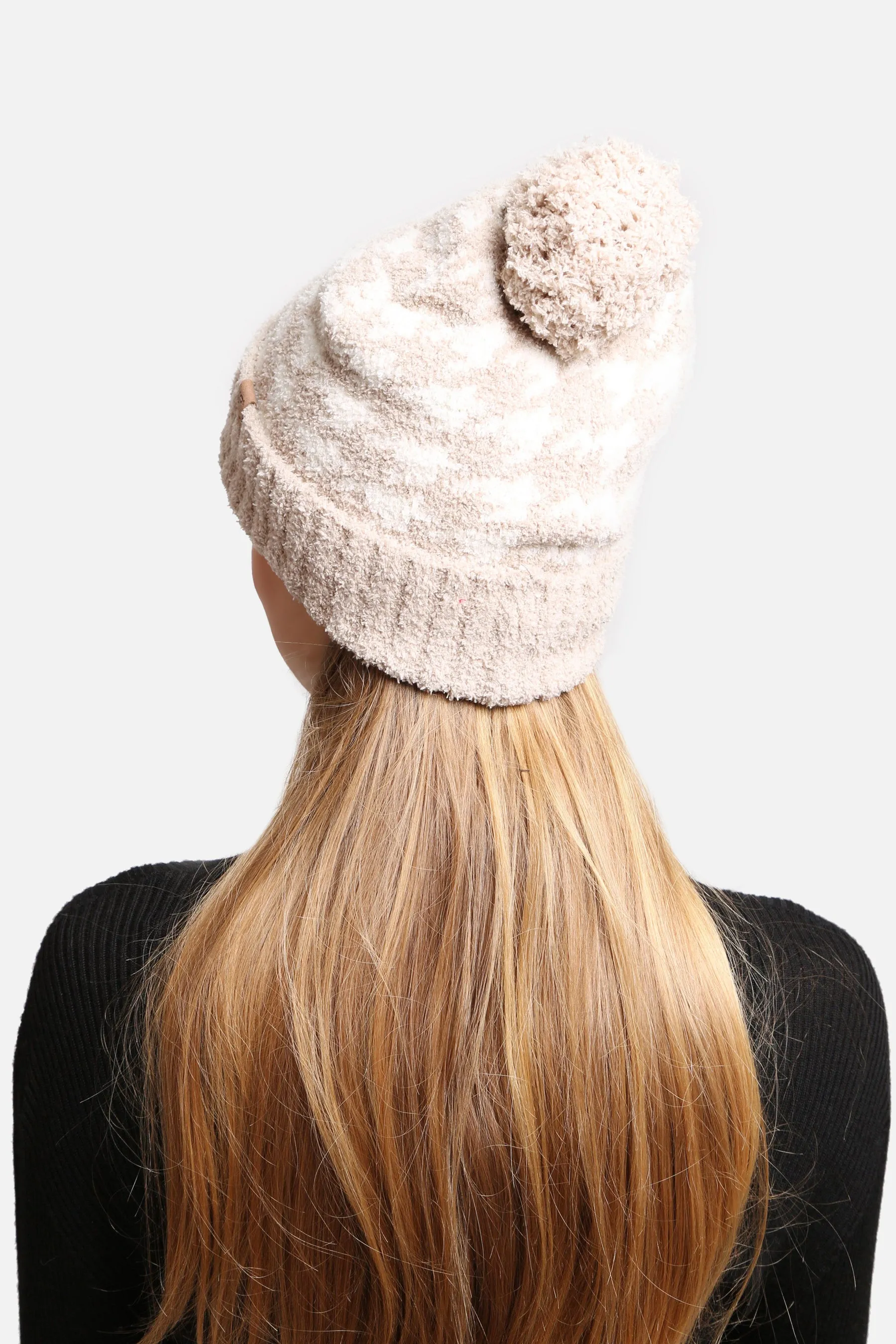 Houndstooth Beanie w/ Pom Pom *DEAL-COUPON EXCLUDED