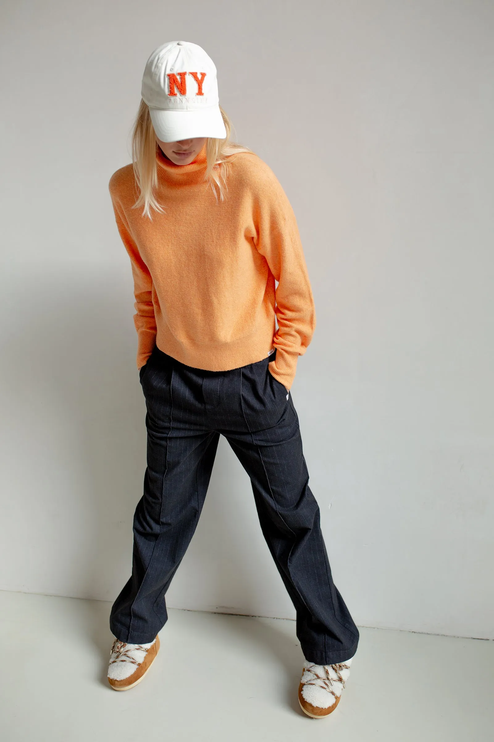 JUMPER (W24B305LTD) ORANGE