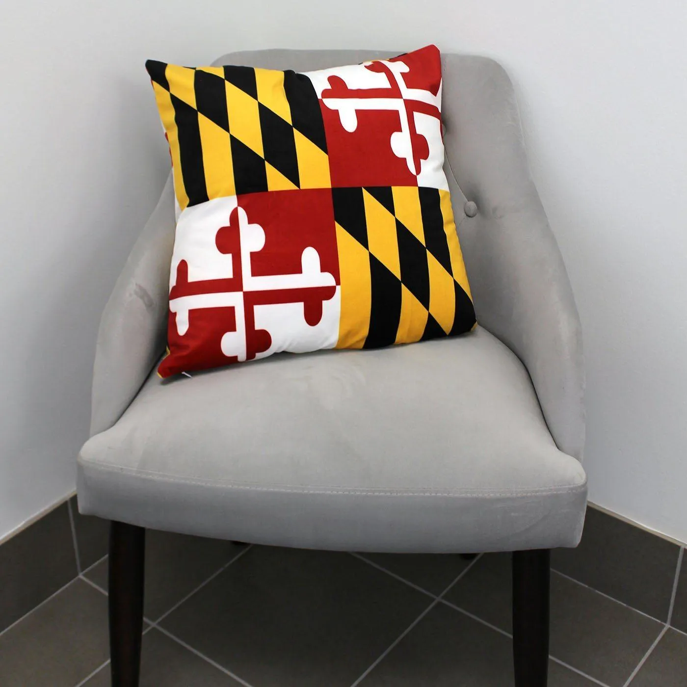 Maryland Flag / Throw Pillow