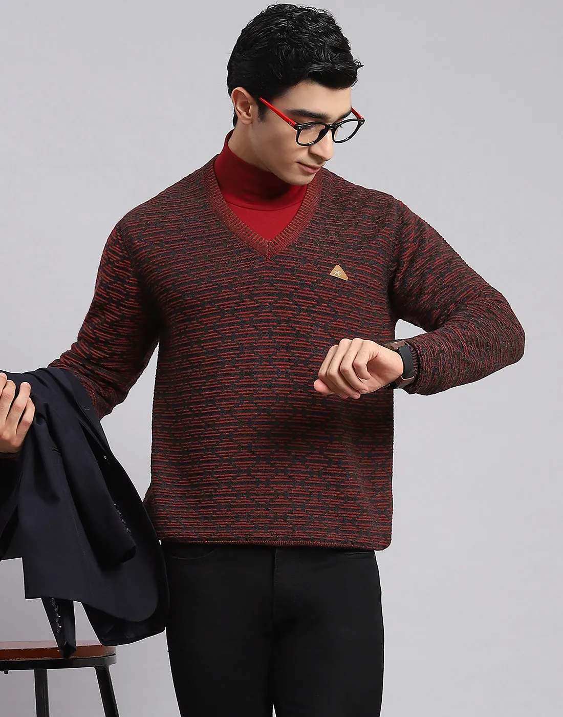 Men Maroon Self Design V Neck Full Sleeve Sweaters/Pullovers