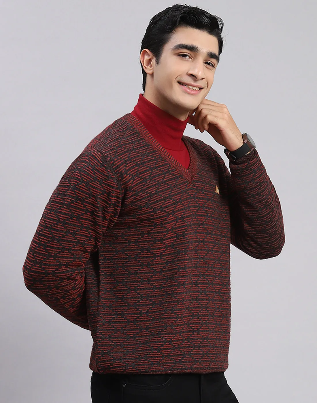 Men Maroon Self Design V Neck Full Sleeve Sweaters/Pullovers