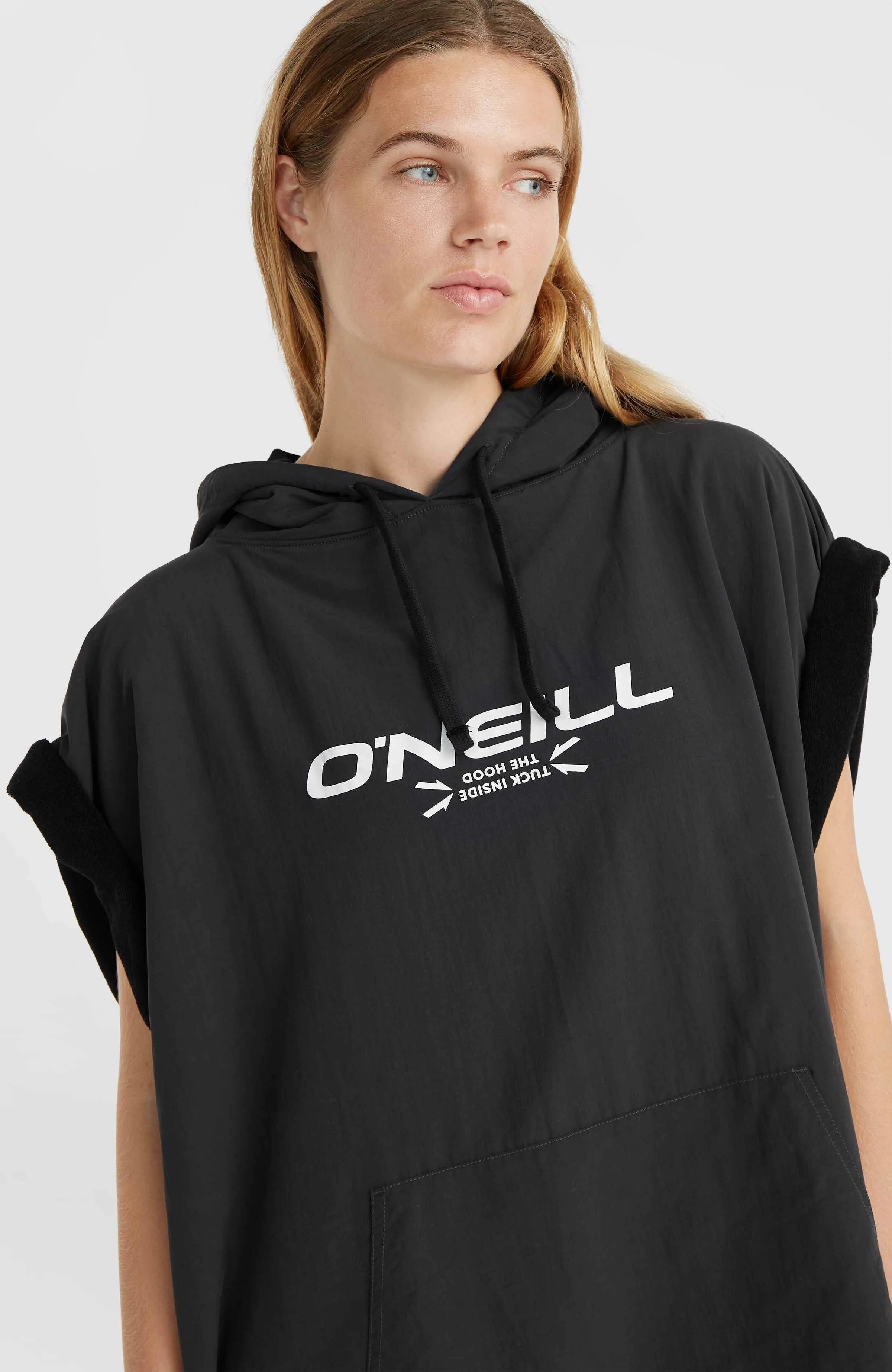 O'Neill TRVLR Series Water-Repellent Poncho | Black Out