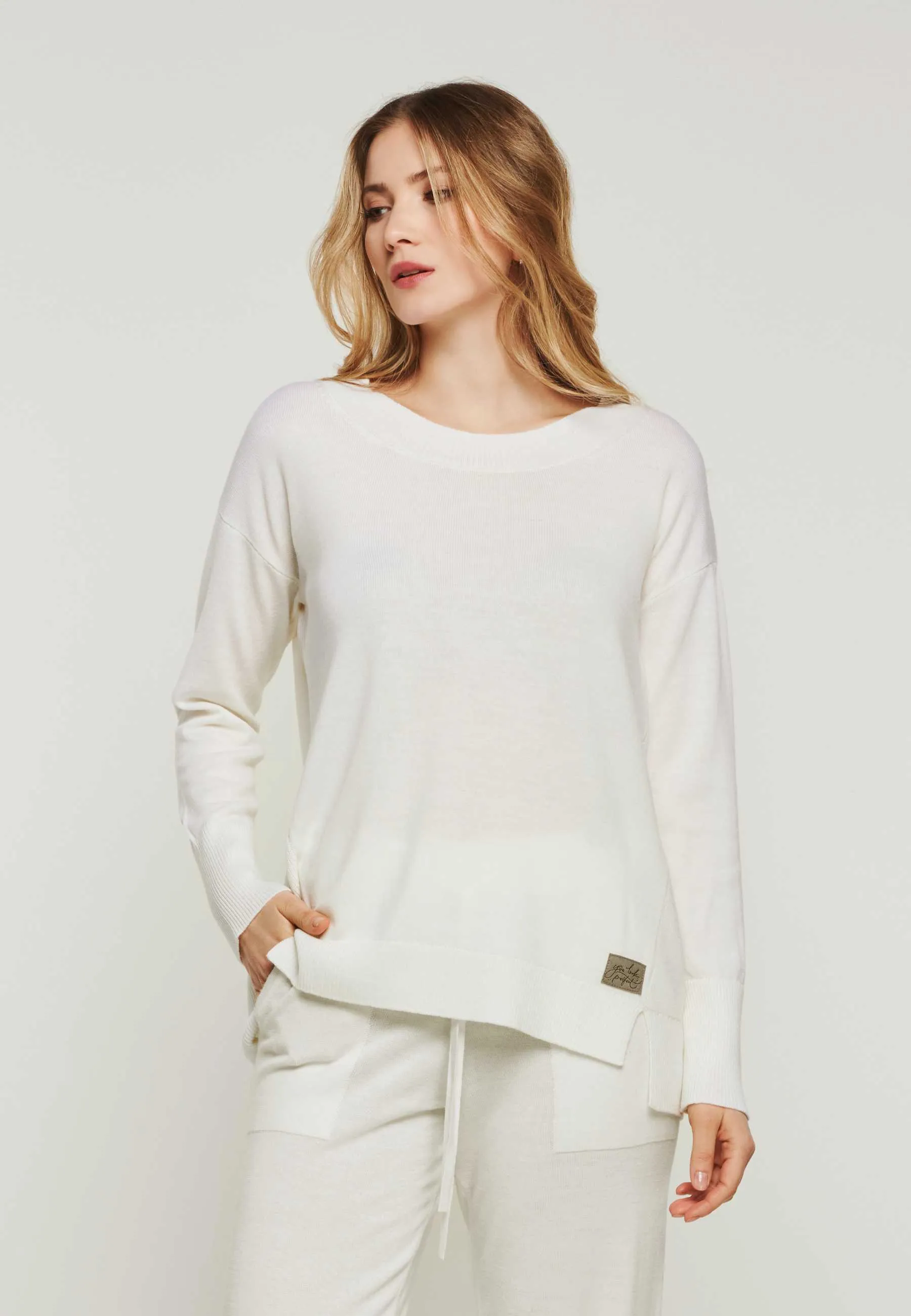 PULLOVER BELLA - Feinstrick Rundhals Pullover