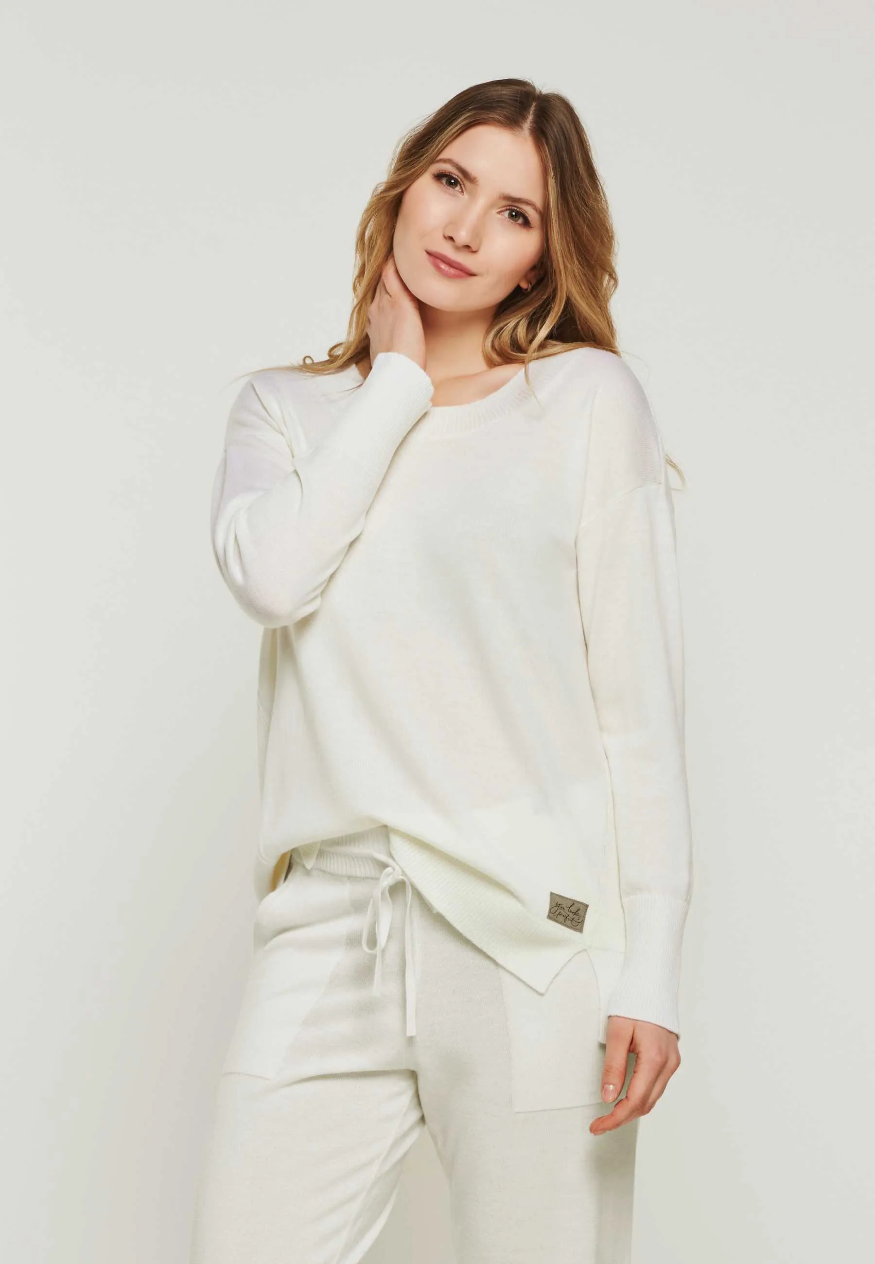 PULLOVER BELLA - Feinstrick Rundhals Pullover