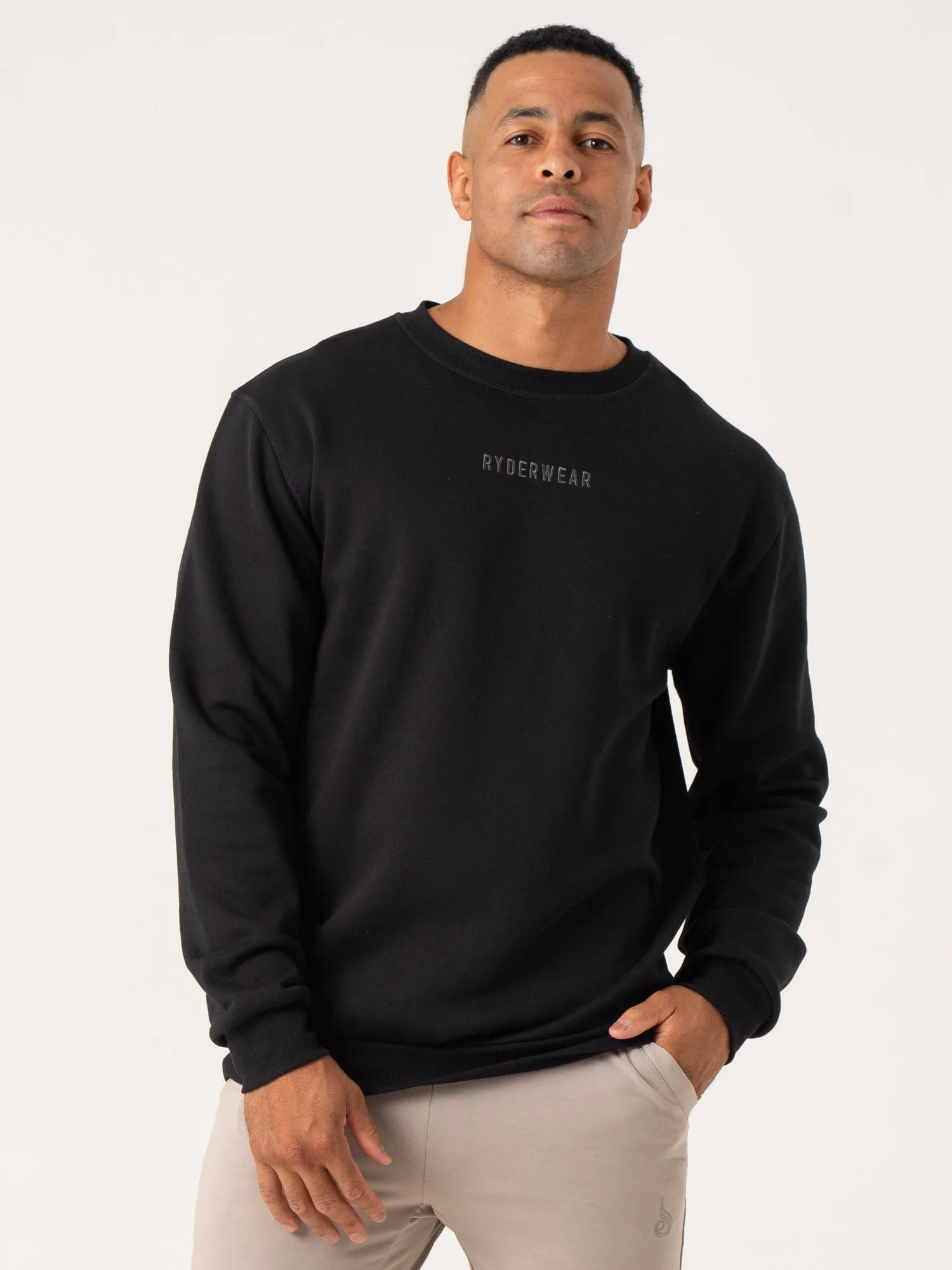 Pursuit Pullover - Black