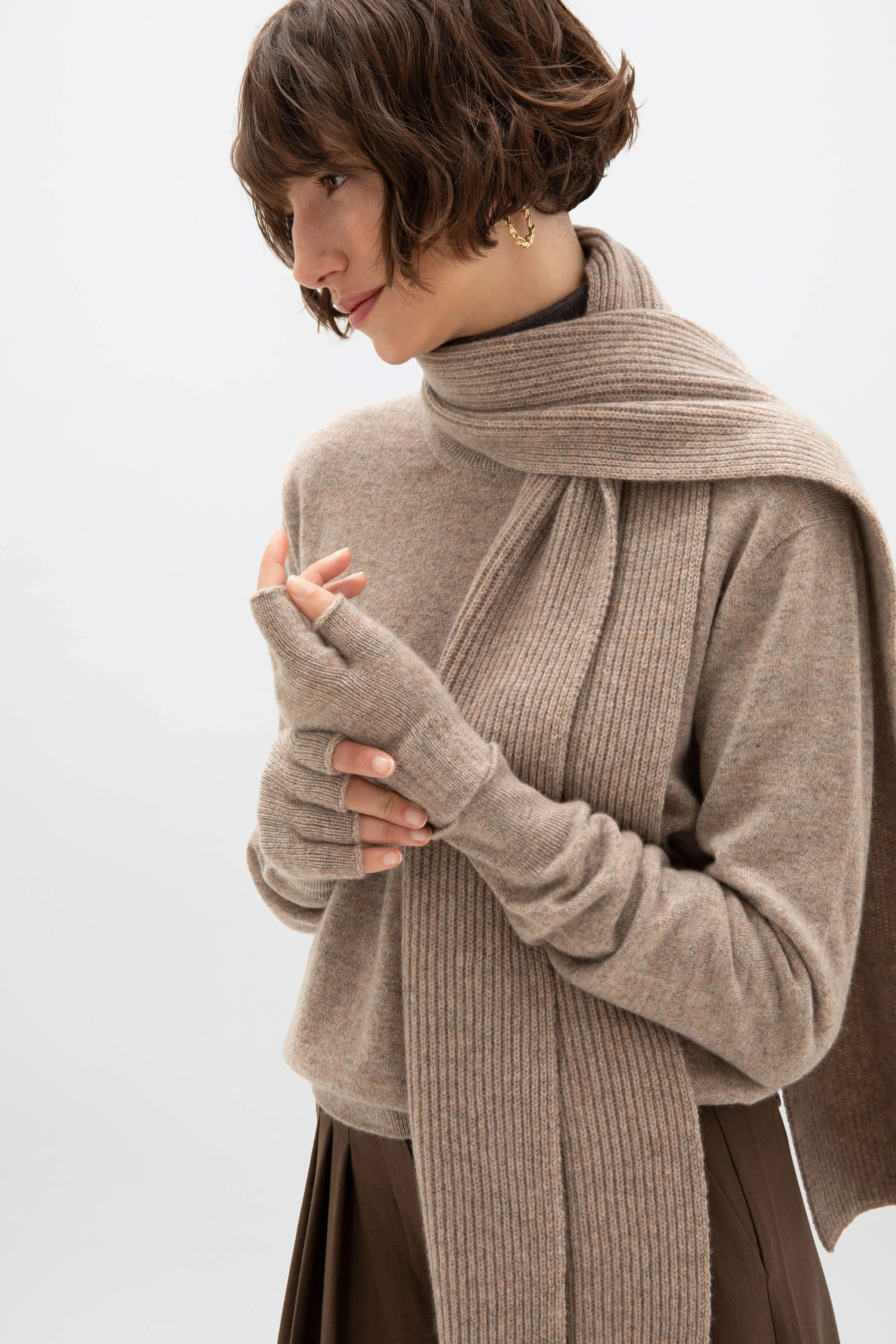 Ribbed Cashmere Scarf