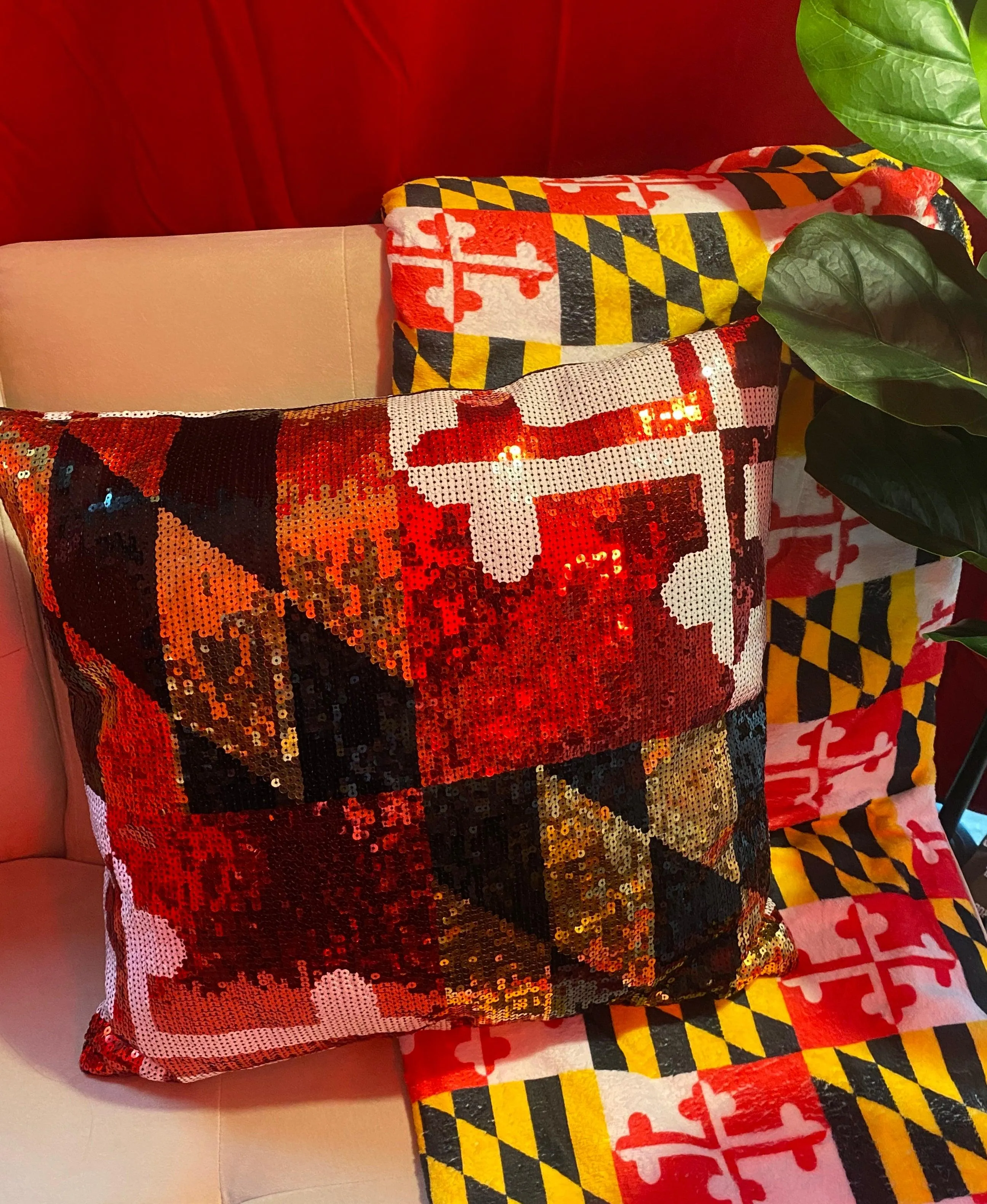 Sequin Maryland Flag / Throw Pillow