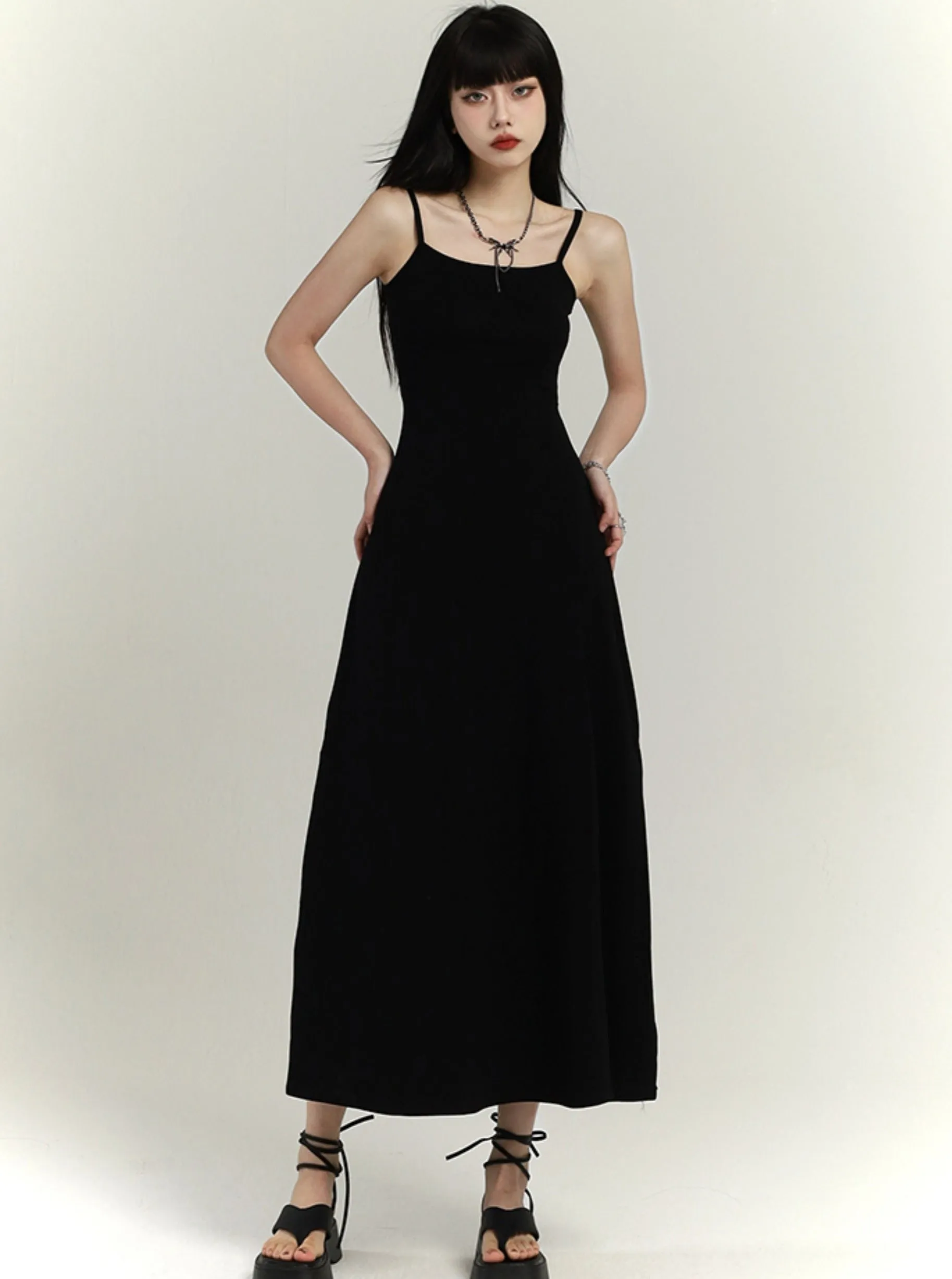 Slim Waist Hip-Covering Slip Dress