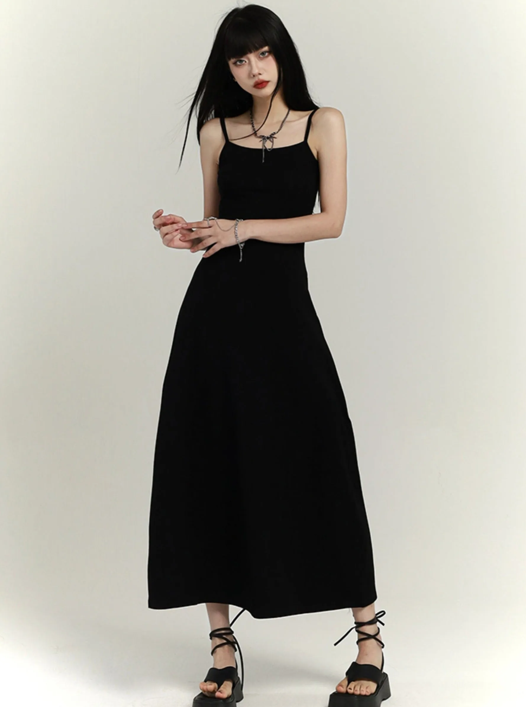 Slim Waist Hip-Covering Slip Dress