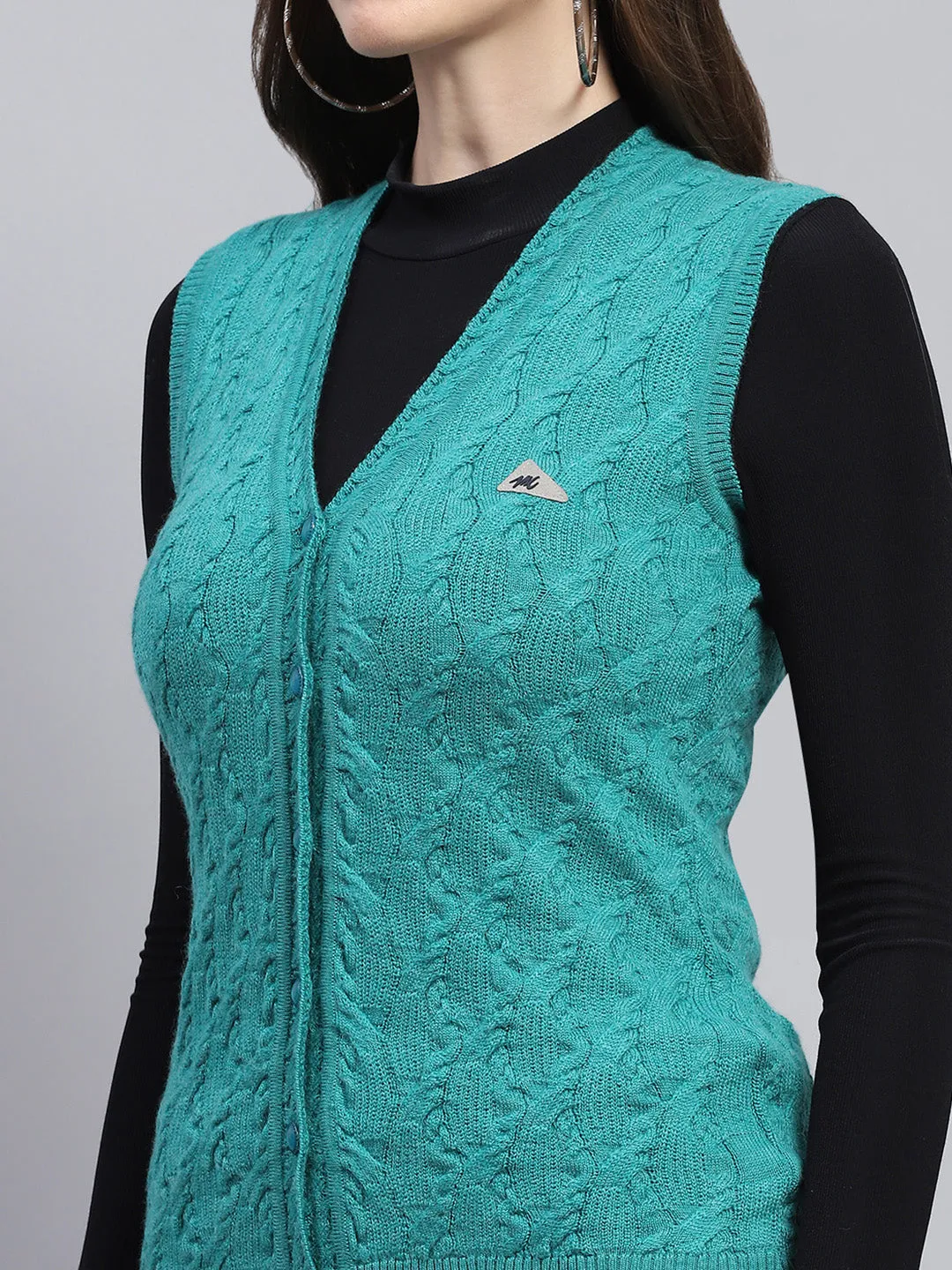 Women Green Self Design V Neck Sleeveless Cardigan