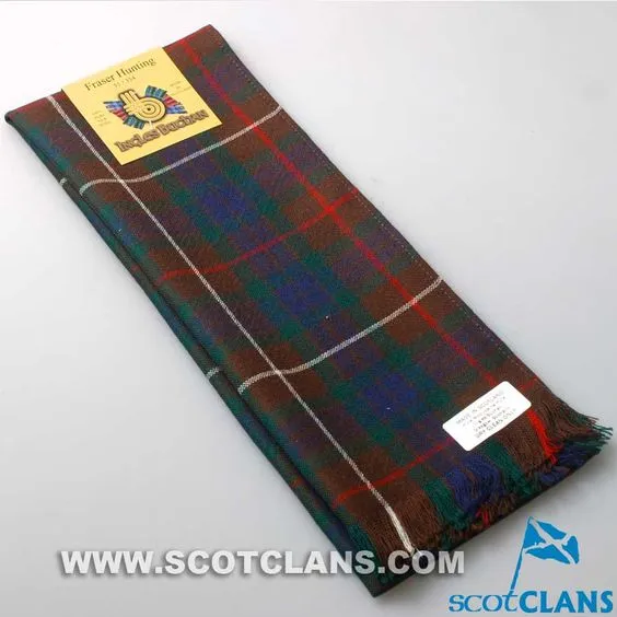 Wool Scarf in Fraser Hunting Modern Tartan